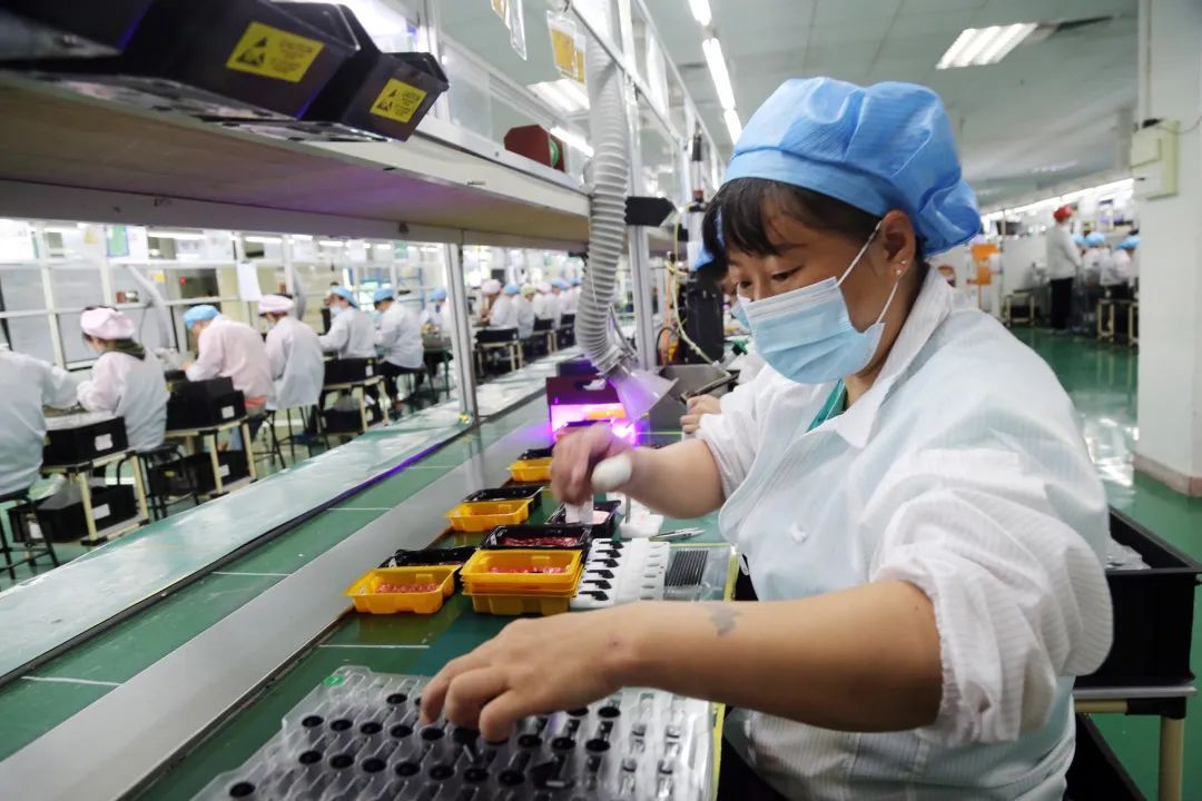冲刺“开门红” | 开年即开跑，和乐电子节后返岗率达95% 吹响耳机生产“冲锋号”